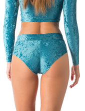 Cargar imagen en el visor de la galería, Pole Dance Short Hot Pants Velvet Dragonfly
