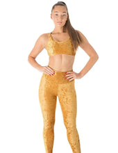 Cargar imagen en el visor de la galería, Top Nicole Velvet Dragonfly Terciopelo 24/48 HRS