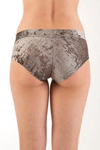 Cargar imagen en el visor de la galería, Pole Dance Short Hot Pants Velvet Dragonfly