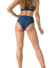 Cargar imagen en el visor de la galería, Shorts Molly malla Dragonfly
