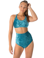 Cargar imagen en el visor de la galería, Shorts de cintura alta Betty Velvet Dragonfly
