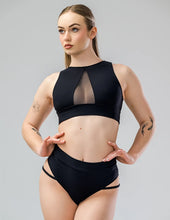 Cargar imagen en el visor de la galería, Detalle lateral del short Dragonfly Anna negro para Pole Dance
