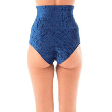 Cargar imagen en el visor de la galería, Shorts de cintura alta Betty Velvet Dragonfly