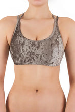Cargar imagen en el visor de la galería, Top Nicole Velvet Dragonfly Terciopelo 24/48 HRS