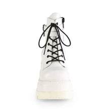 Carregar imagem no visualizador da galeria, Botines Demonia SHAKER-52 Blanco Piel vegana
