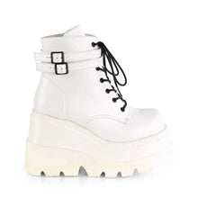 Carregar imagem no visualizador da galeria, Botines Demonia SHAKER-52 Blanco Piel vegana