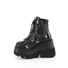 Load image into Gallery viewer, Botines Demonia SHAKER-66 Negro Piel vegana