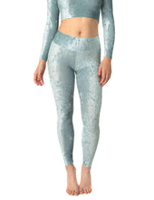 Cargar imagen en el visor de la galería, Leggings Adriana terciopelo Dragonfly
