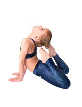 Carregar imagem no visualizador da galeria, Leggings niña Flora Dragonfly - blue velvet
