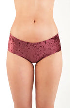 Cargar imagen en el visor de la galería, Pole Dance Short Hot Pants Velvet Dragonfly
