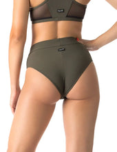 Cargar imagen en el visor de la galería, Shorts Molly malla Dragonfly
