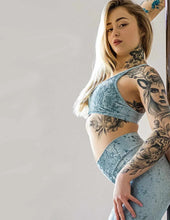 Cargar imagen en el visor de la galería, Top Nicole Velvet Dragonfly
