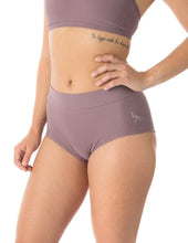 Cargar imagen en el visor de la galería, Pole Dance Short Mandy Dragonfly 24/48 HRS
