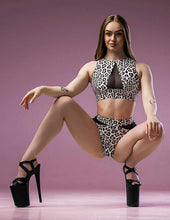 Load image into Gallery viewer, Monica Leo Dragonfly 24/48 HRS Shorts
