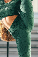 Cargar imagen en el visor de la galería, Leggings Adriana terciopelo Dragonfly
