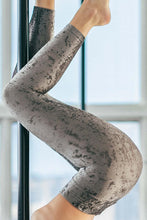 Cargar imagen en el visor de la galería, Leggings Adriana terciopelo Dragonfly
