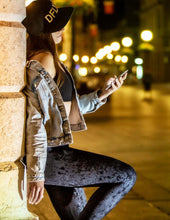 Cargar imagen en el visor de la galería, Leggings Adriana terciopelo Dragonfly
