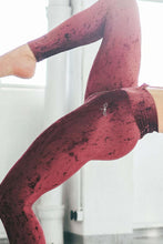 Cargar imagen en el visor de la galería, Leggings Adriana terciopelo Dragonfly
