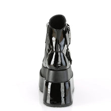 Carregar imagem no visualizador da galeria, Botines Demonia BEAR-104 Negro Pat-Piel vegana

