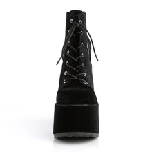 Cargar imagen en el visor de la galería, Botines Demonia CAMEL-203 Negro Velvet
