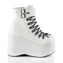 Load image into Gallery viewer, Botines Demonia KERA-21 Blanco Piel vegana
