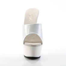 Load image into Gallery viewer, Tacones Pleaser KISS-201 Blanco Charol
