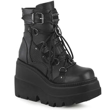 Load image into Gallery viewer, Botines Demonia SHAKER-60 Negro Piel vegana
