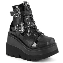Load image into Gallery viewer, Botines Demonia SHAKER-66 Negro Piel vegana
