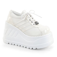Cargar imagen en el visor de la galería, Zapatos con plataforma Demonia STOMP-08-1 - Blanco roto charol / Piel vegana

