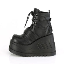 Carregar imagem no visualizador da galeria, Botines Demonia STOMP-13 Negro Piel vegana

