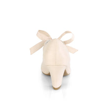 Cargar imagen en el visor de la galería, Tacones Pin Up Couture WIGGLE-32 Beige Piel Sintética

