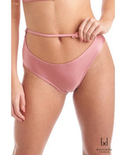 Cargar imagen en el visor de la galería, Conjunto Bandurska LOVE SPELLS - VIVE POLE

