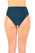 Load image into Gallery viewer, Molly Dragonfly mesh shorts 24/48 HRS
