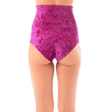 Cargar imagen en el visor de la galería, Shorts de cintura alta Betty Velvet Dragonfly
